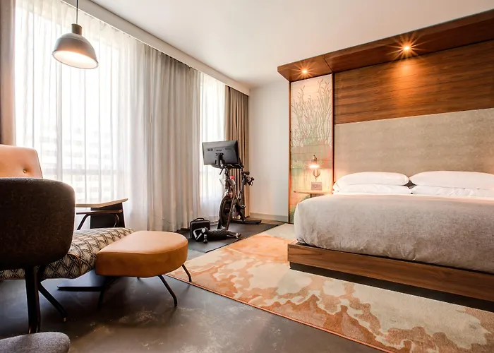 Hotel Canopy By Hilton Downtown 4*