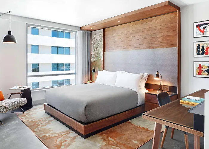 Hotel Canopy By Hilton Downtown 4*